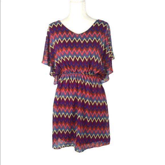 miami Dresses & Skirts - Miami brand Dress Women’s Size Large chevron print Colorful